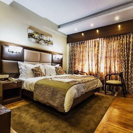 The Pride Inn Σριναγκάρ Εξωτερικό φωτογραφία